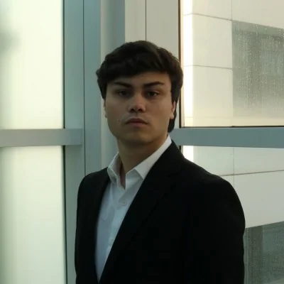 Retrato de João Gabriel Cunha, director y cofundador de UCM AI.
